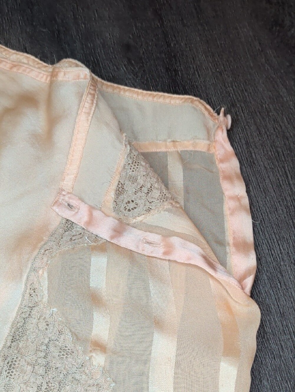 Antique 1920s 30s Silk Tap Pants Peach French Knickers Side Button Art Deco - Picture 11 of 16